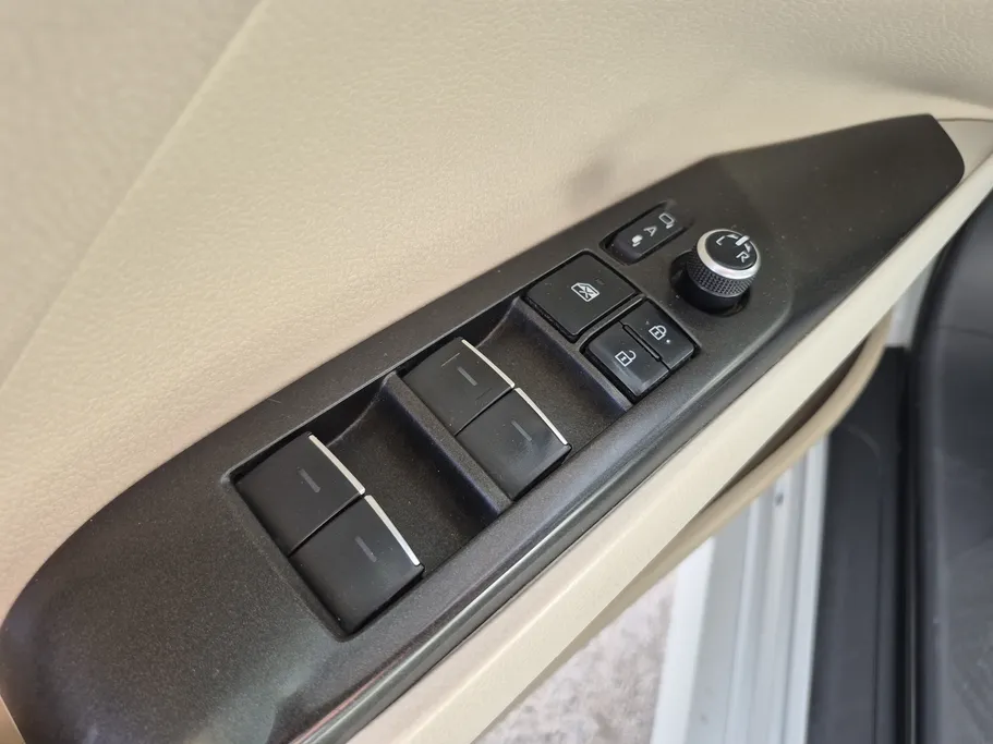 تويوتا كامري Limited 2023 