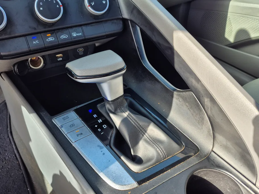 2024 Hyundai Elantra Fleet 