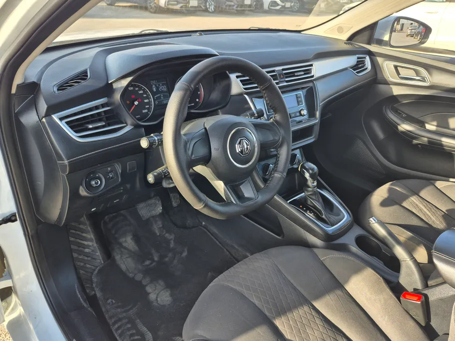 ام جي 5 STD 2022 