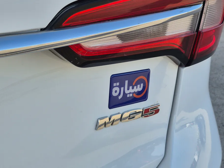 ام جي 5 STD 2022 