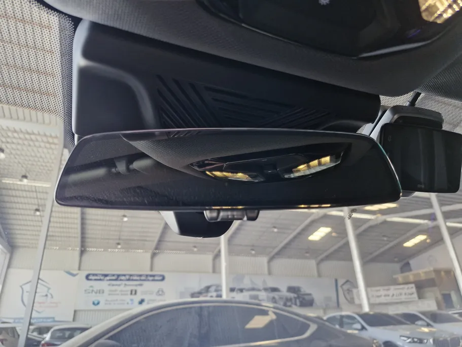 بي ام دبليو الفئة الخامسة 520i 2024 