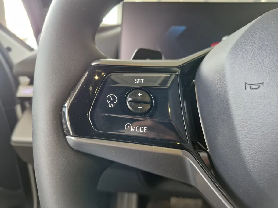 بي ام دبليو الفئة الخامسة 520i 2024 