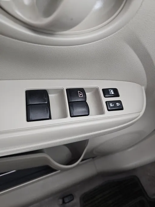 2023 Nissan Sunny SV Comfort 