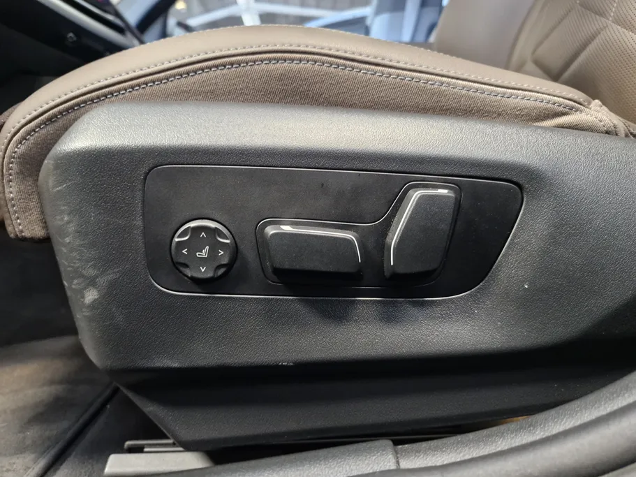 بي ام دبليو الفئة الخامسة 520i 2024 