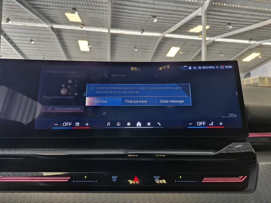 بي ام دبليو الفئة الخامسة 520i 2024 