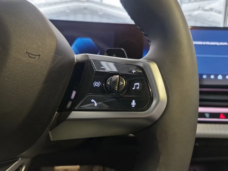 بي ام دبليو الفئة الخامسة 520i 2025 