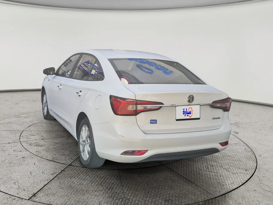 ام جي 5 STD 2023 