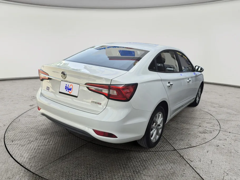 ام جي 5 STD 2023 