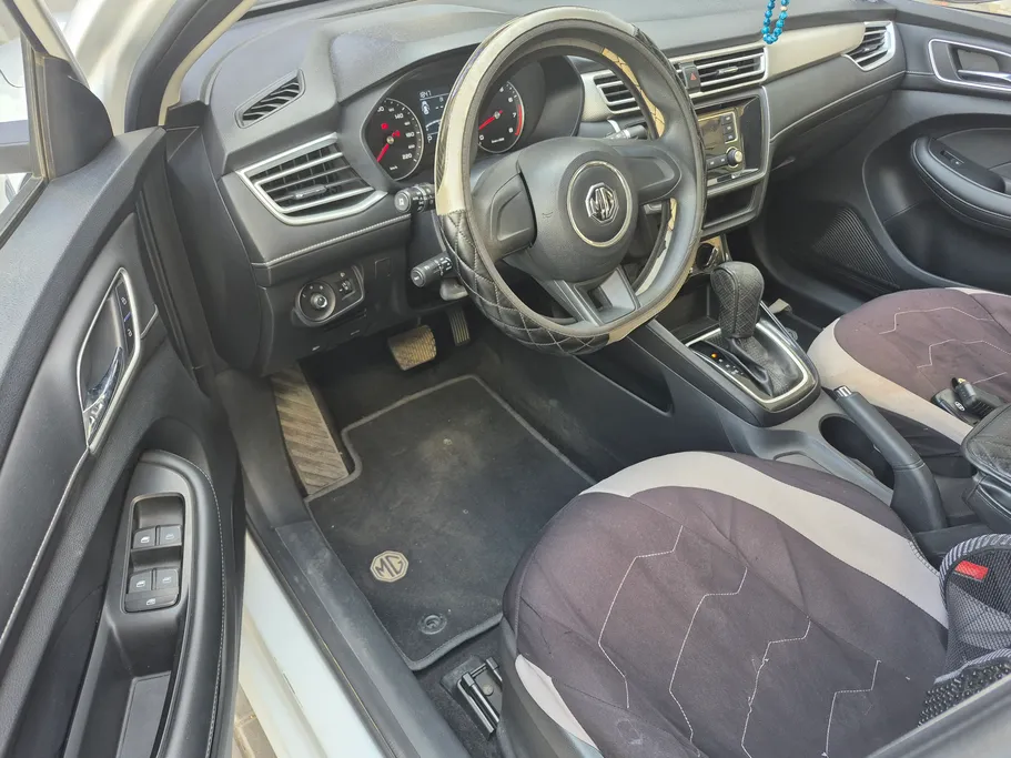 ام جي 5 STD 2023 