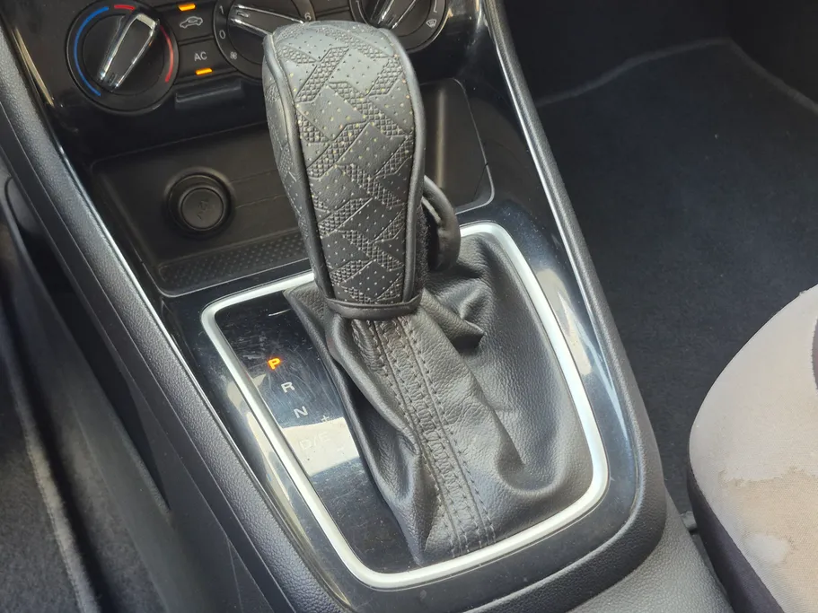 ام جي 5 STD 2023 