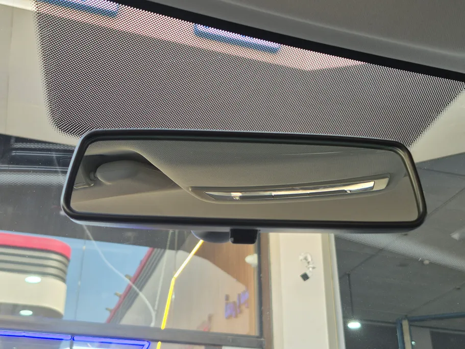 ام جي 5 STD 2023 