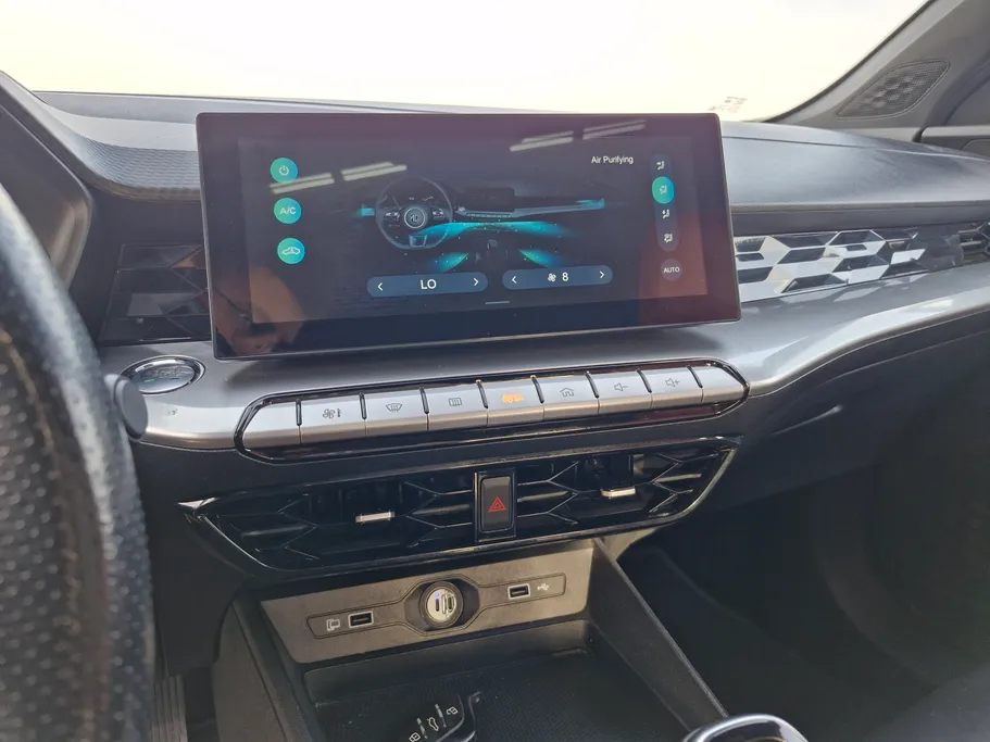 ام جي جي تي LUX 2023 