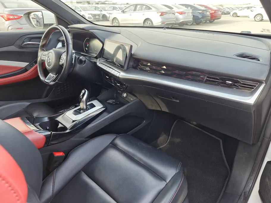 ام جي جي تي LUX 2023 