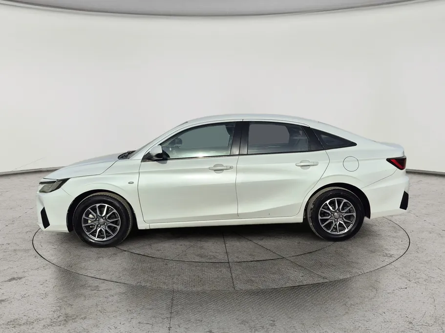 تويوتا يارس Y 2023 