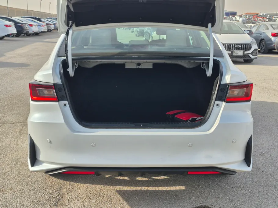 تويوتا يارس Y 2023 