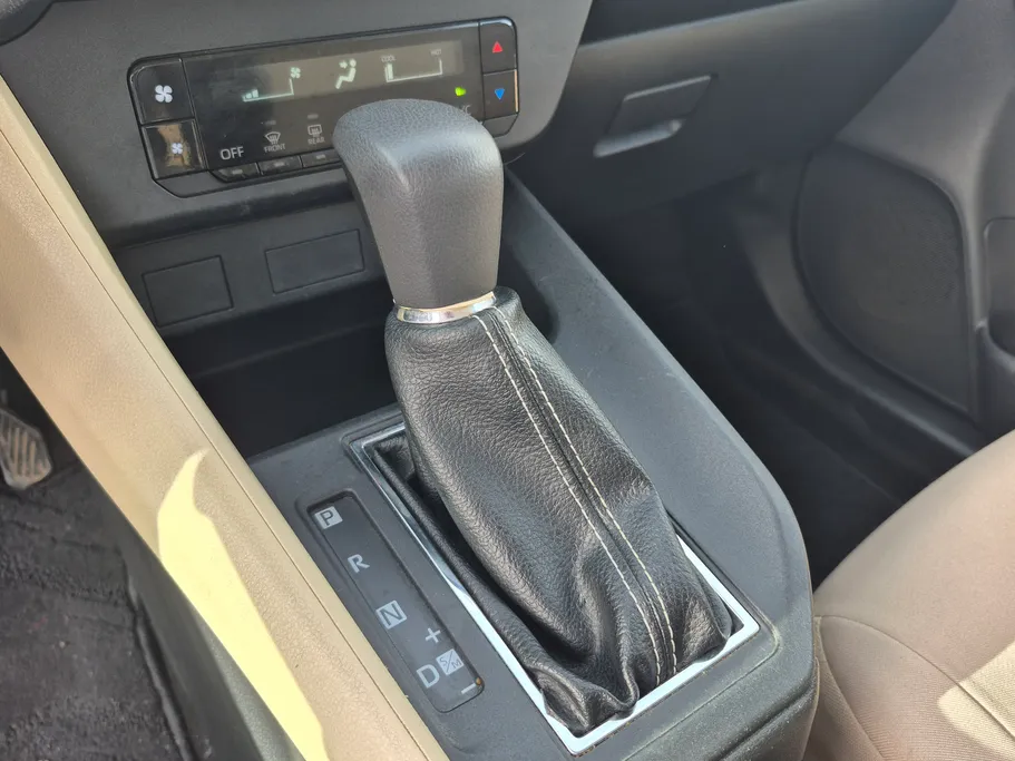 تويوتا يارس Y 2023 