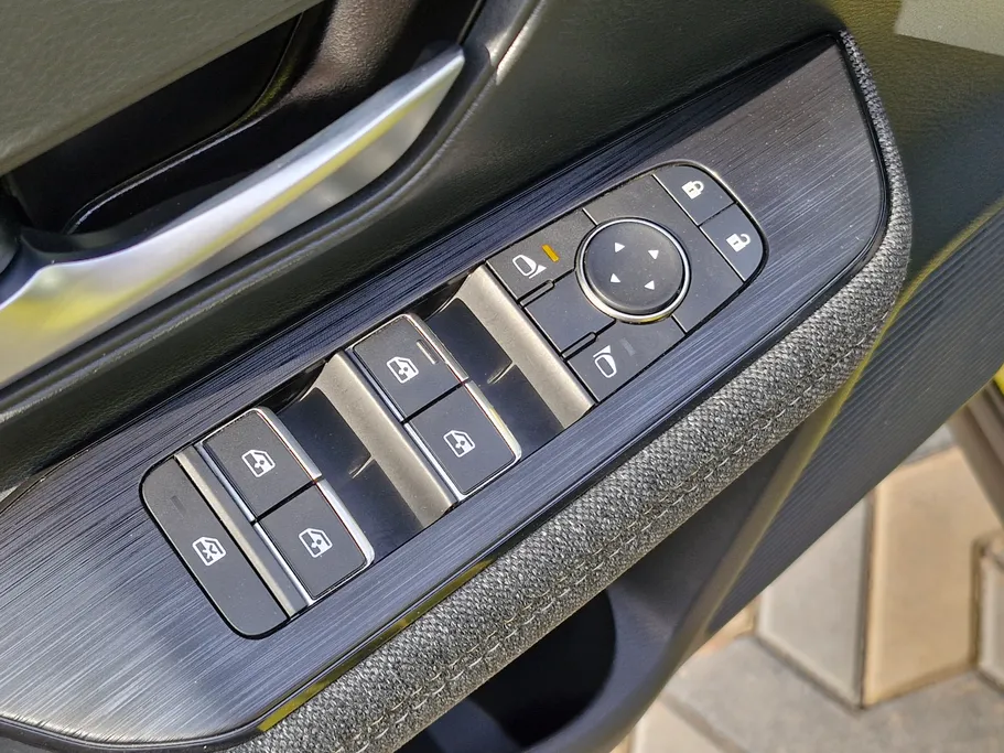 نيسان كيكس SL 2025 