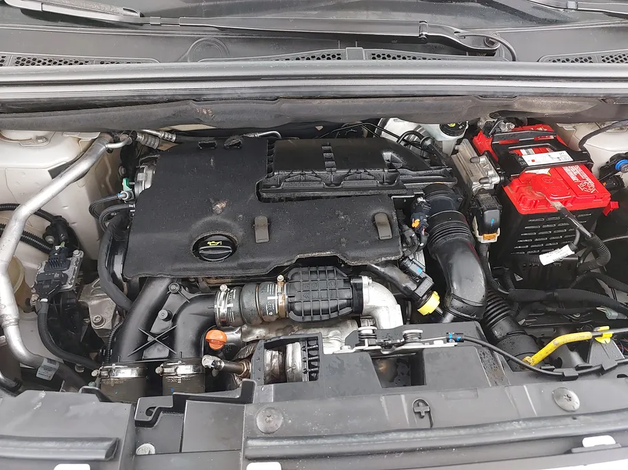 2022 Peugeot Partner Short van 