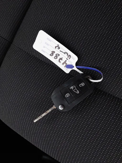 2022 Peugeot Partner Short van 