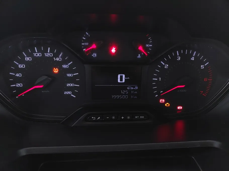 2022 Peugeot Partner Short van 