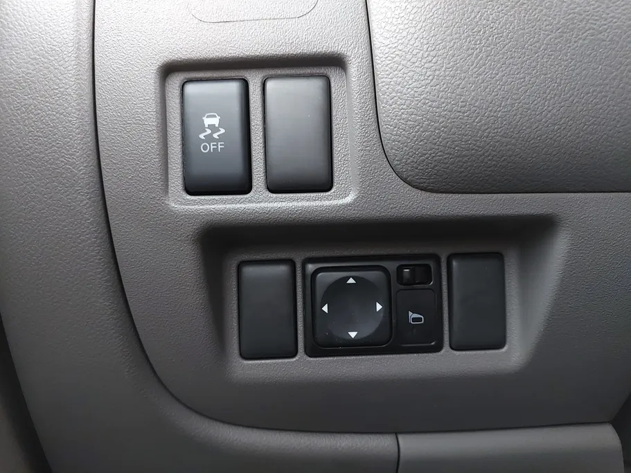 2023 Nissan Sunny SV Comfort 