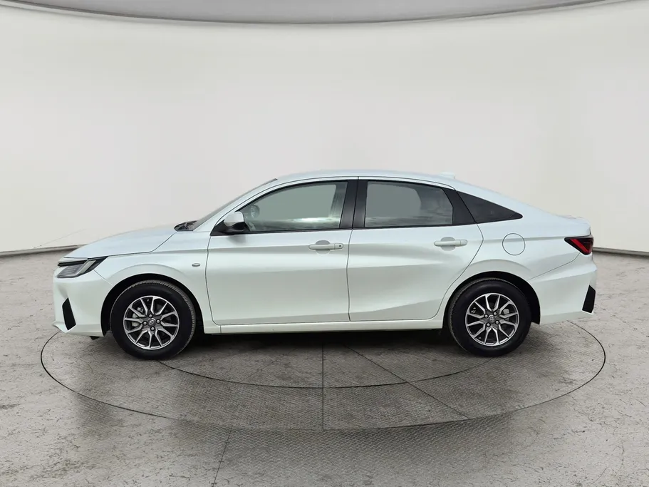 تويوتا يارس Y 2023 