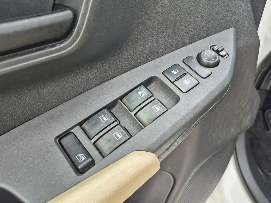 تويوتا يارس Y 2023 