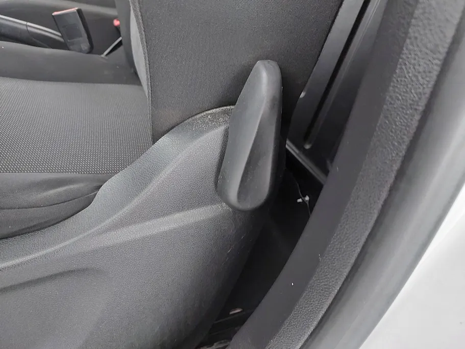 2023 Peugeot Partner Short van 