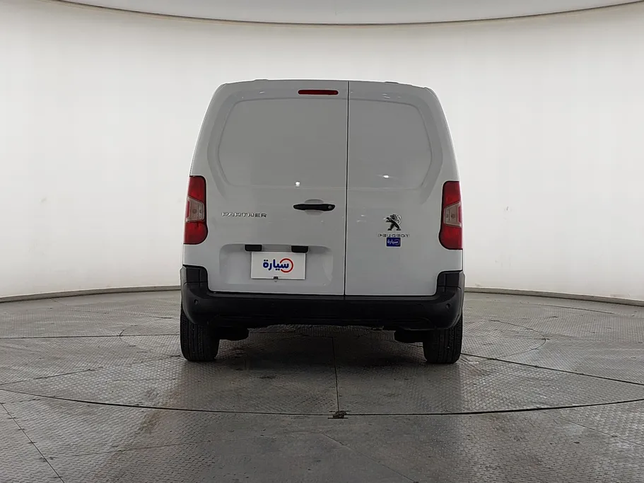 2023 Peugeot Partner Short van 