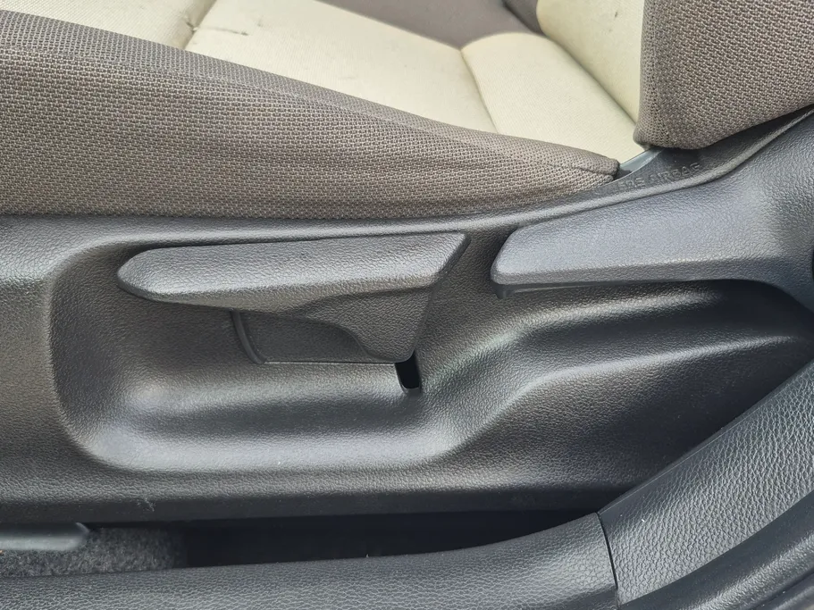 تويوتا كورولا XLI 2023 