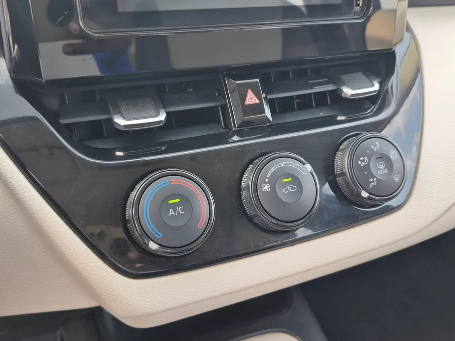 تويوتا كورولا XLI 2023 