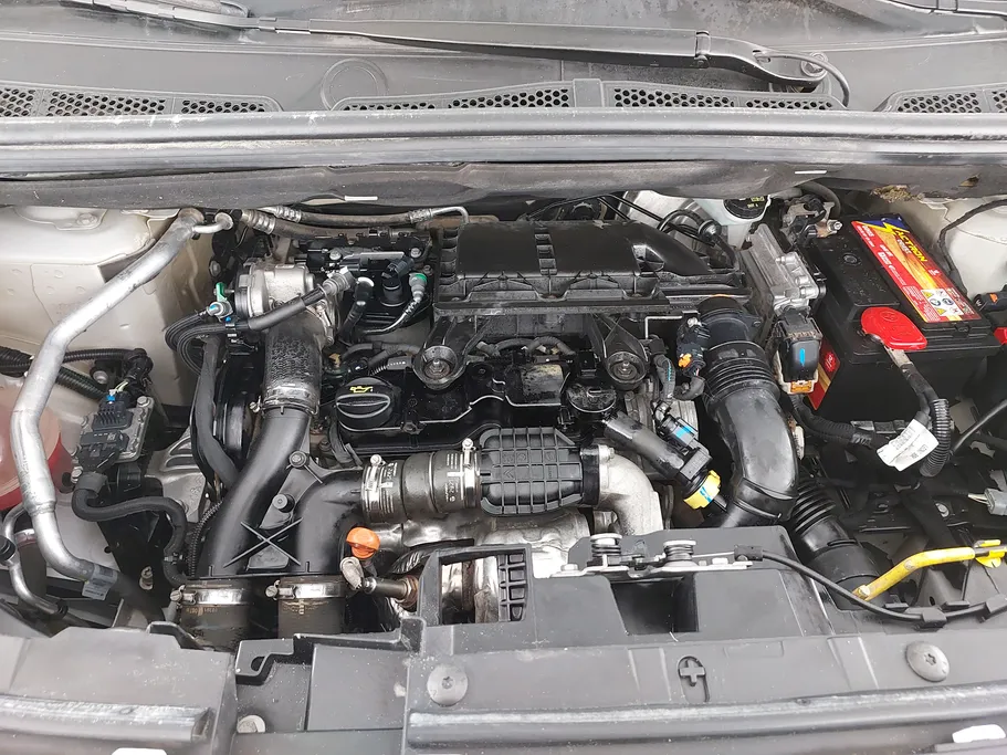 2022 Peugeot Partner Short van 