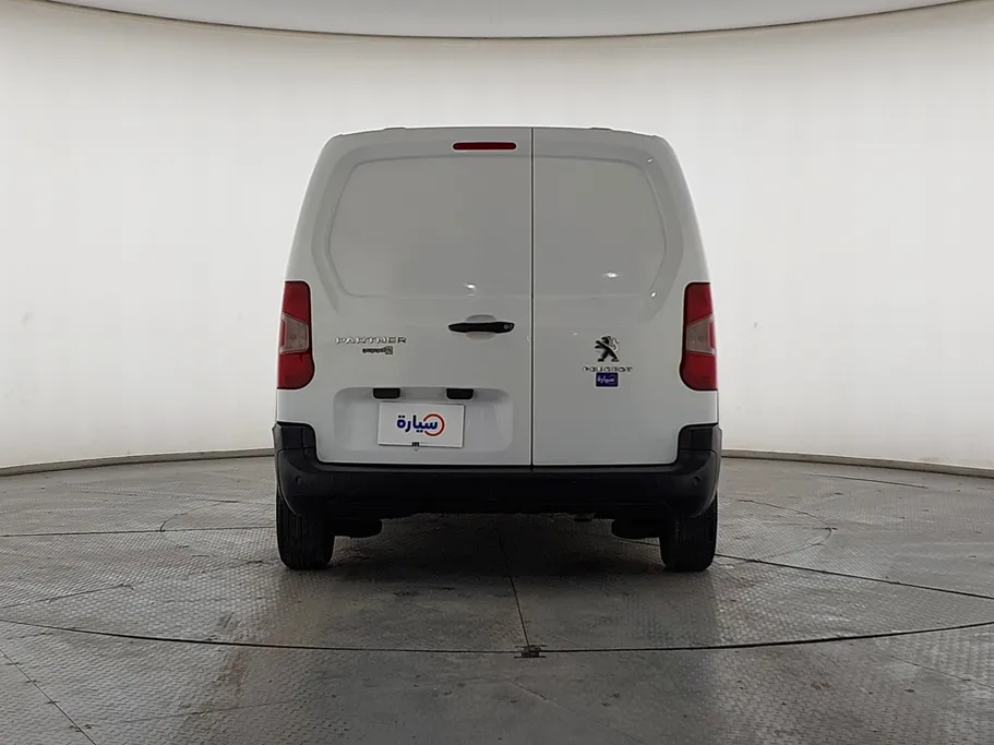 2022 Peugeot Partner Short van 