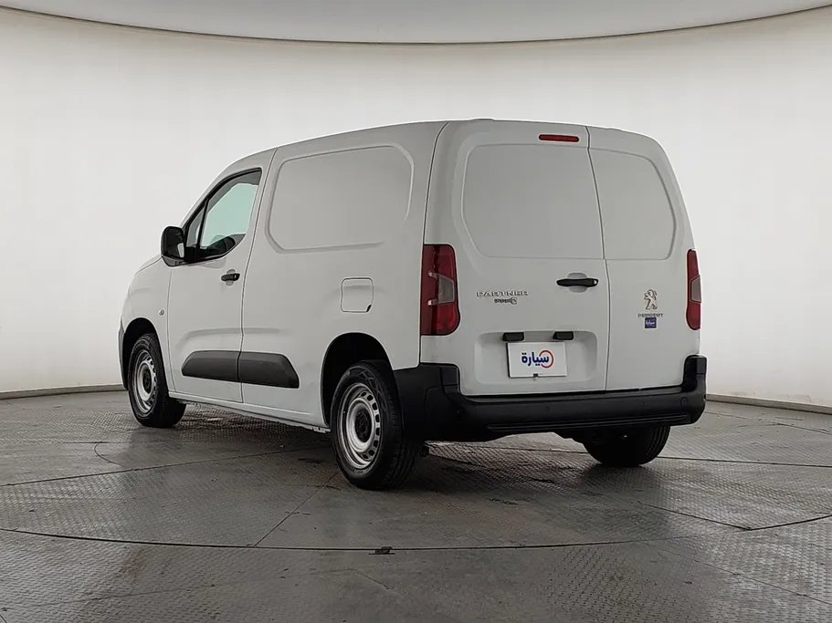 2022 Peugeot Partner Short van 
