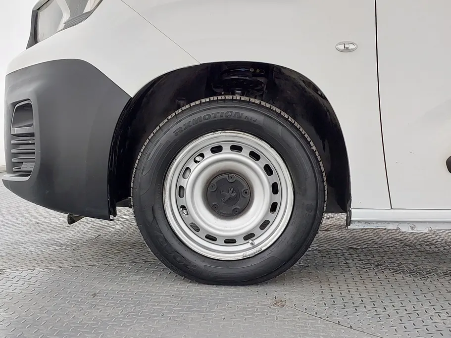 2022 Peugeot Partner Short van 