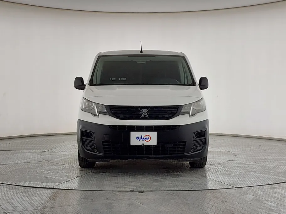 2022 Peugeot Partner Short van 