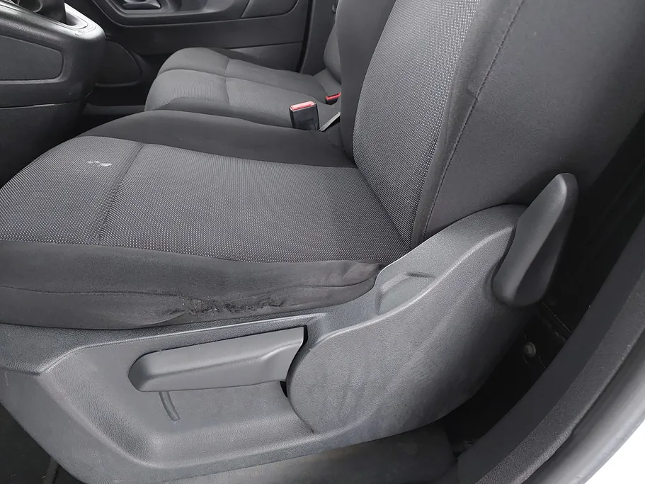 2022 Peugeot Partner Short van 