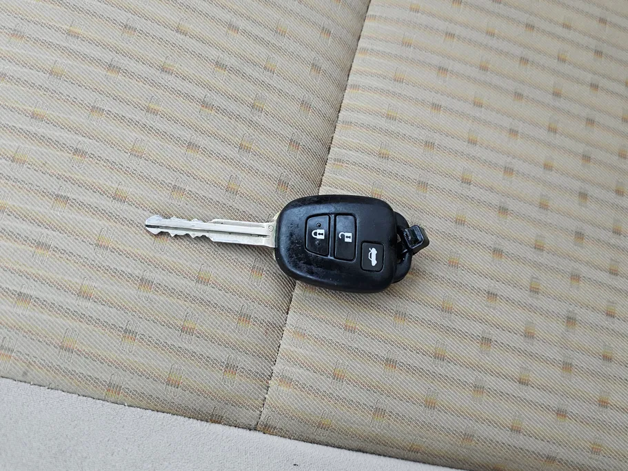 تويوتا يارس Y 2021 