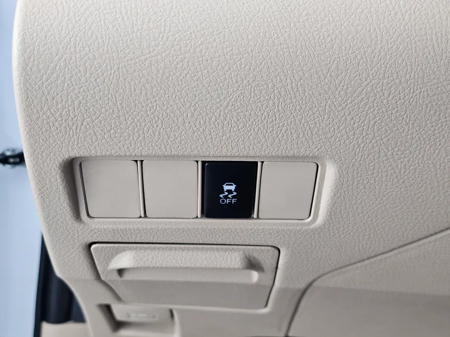 تويوتا يارس Y 2021 