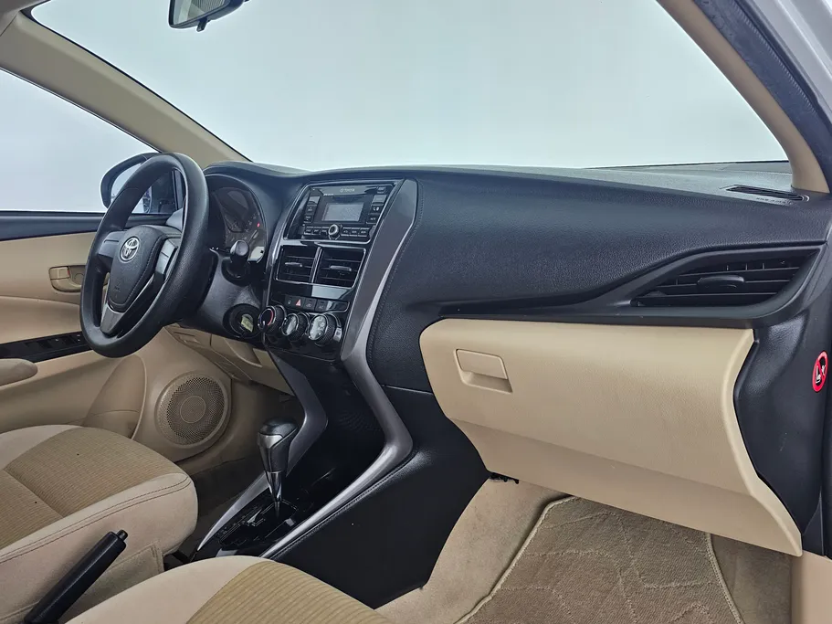 تويوتا يارس Y 2021 