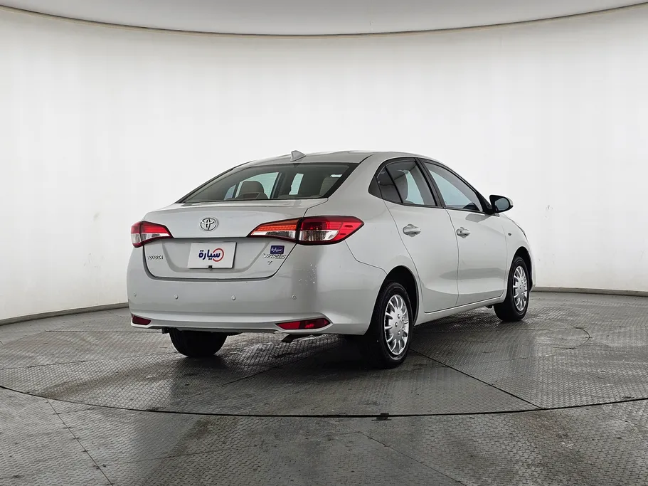 تويوتا يارس Y 2021 