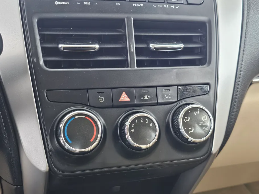 2019 Toyota Yaris  Y 