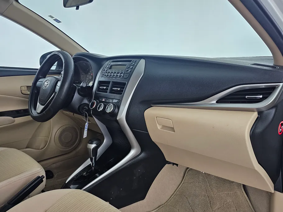 2019 Toyota Yaris  Y 