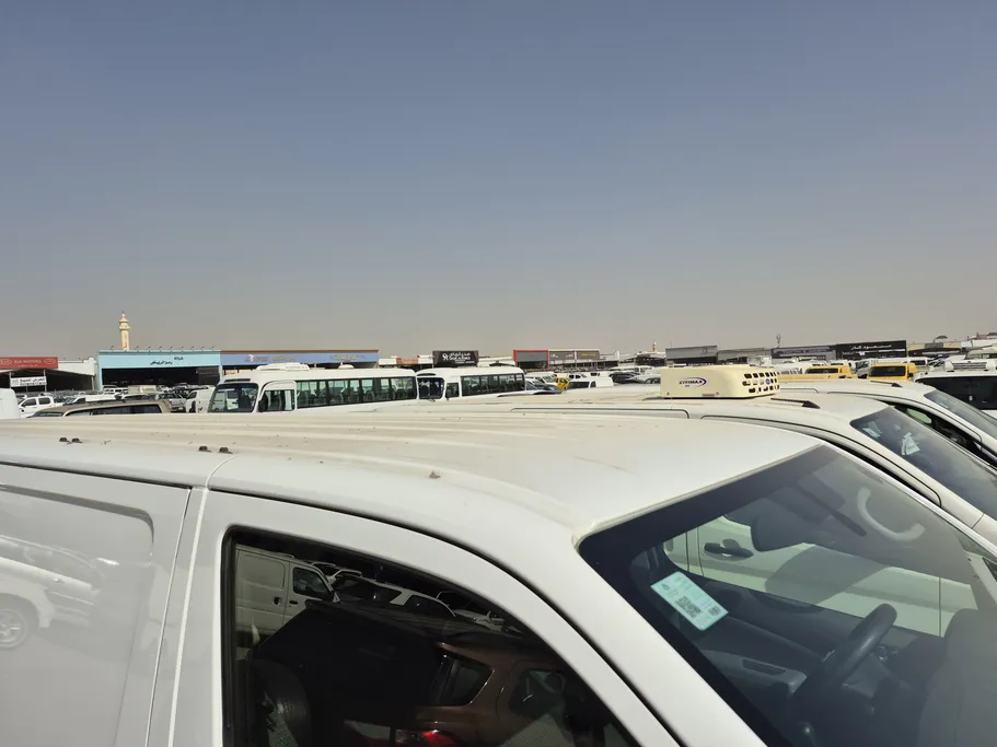 نيسان باص اورفان NV350 2021 