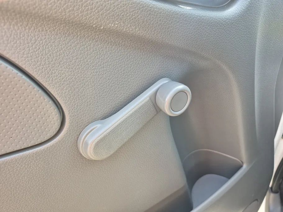 نيسان باص اورفان NV350 2021 