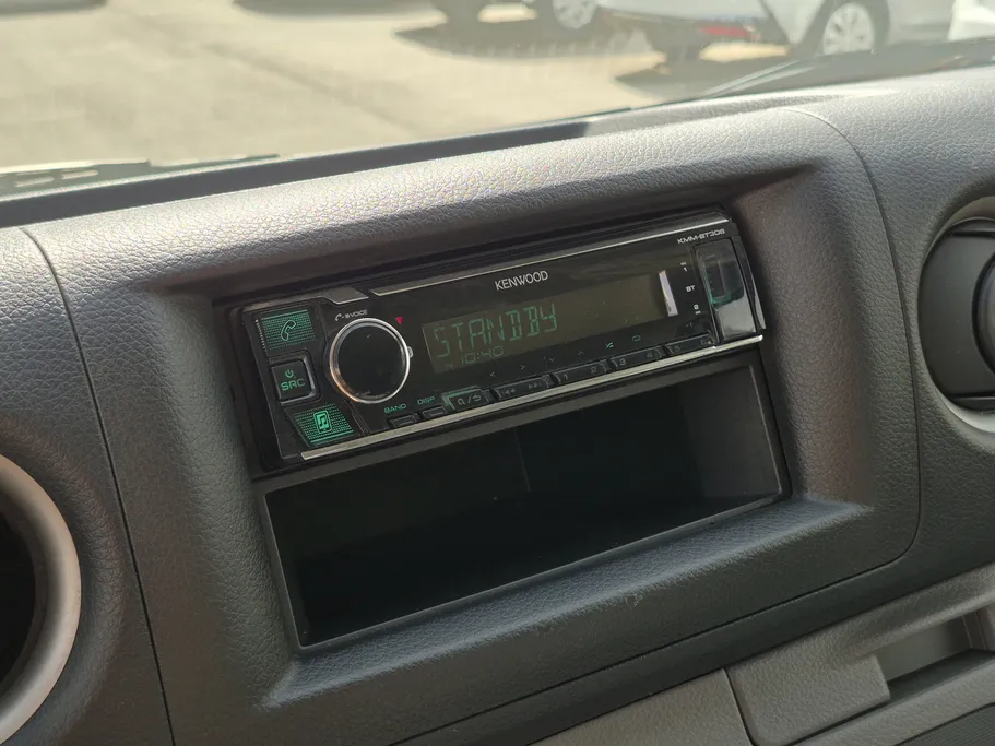 نيسان باص اورفان NV350 2021 