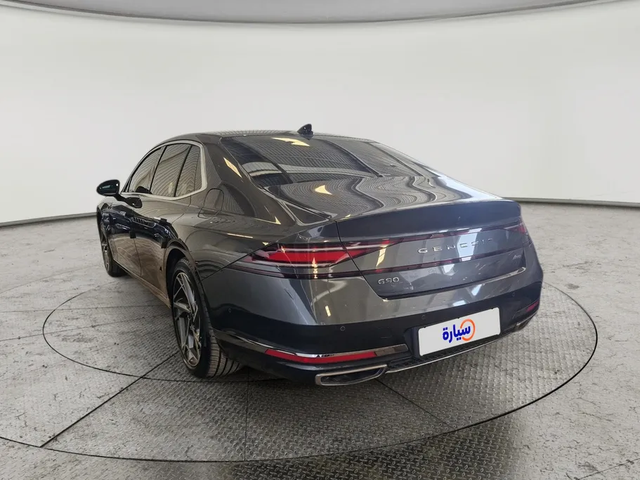 2023 Genesis G90 Platinum 