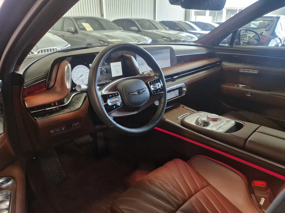 2023 Genesis G90 Platinum 