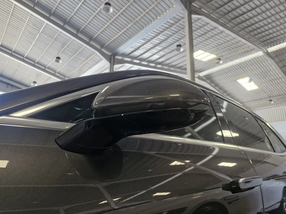 2023 Genesis G90 Platinum 