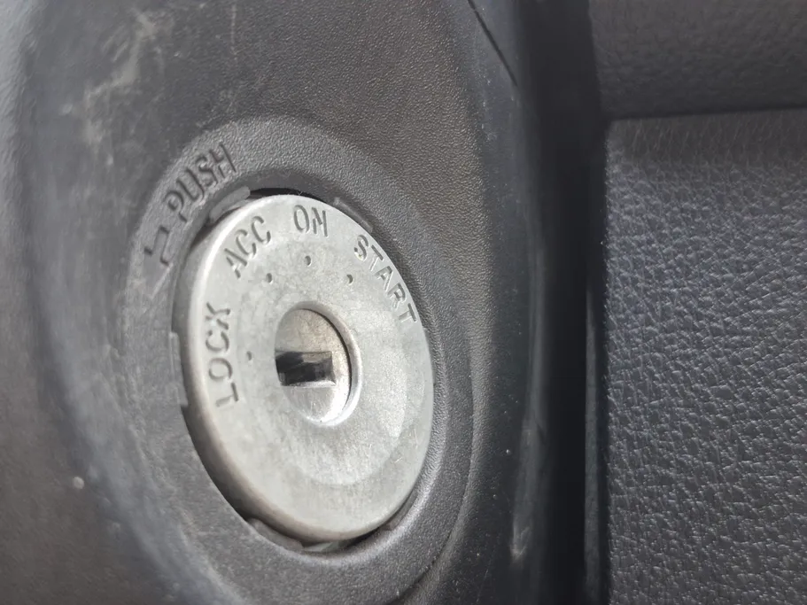 تويوتا يارس Y 2023 